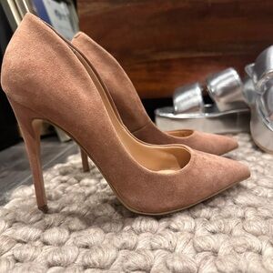Steve Madden Nude Suede Leather Pumps sz 5.5